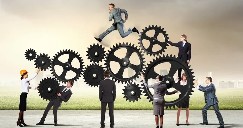 Böyük Britaniyanın əmək bazarı pisləşməyə davam edir