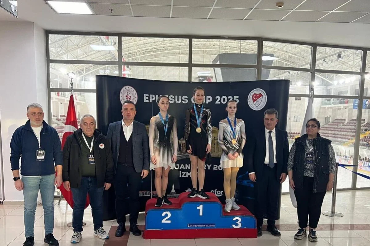 Азербайджанская фигуристка заняла третье место на Ephesus Cup