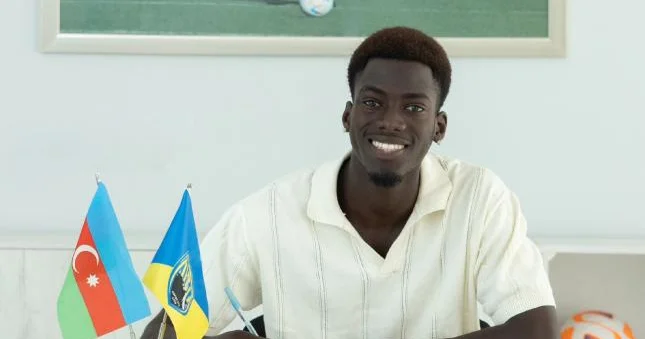 “Kəpəz”dən ayrılan futbolçu: “Bu komandanın formasını geyinmək böyük şərəf idi”