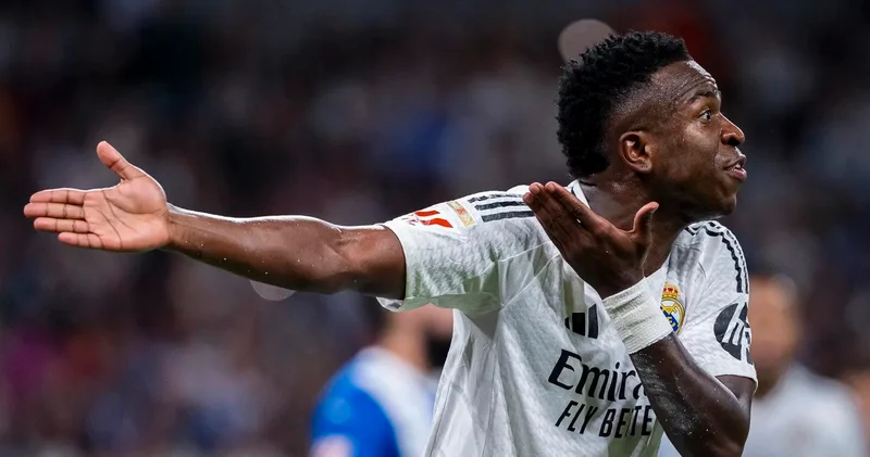 Vinisius “ağzıgöyçəklər”in cavabını verdi