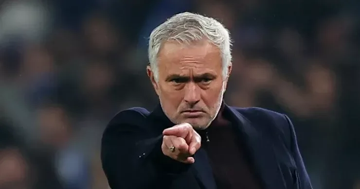 Mourinyo təcrübəsiz məşqçi seçən top klubları tənqid etdi