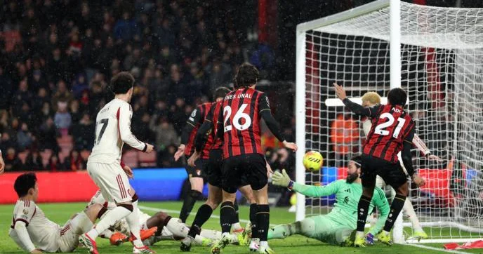 "Ливерпуль" прервал серию из 13 матчей без поражений