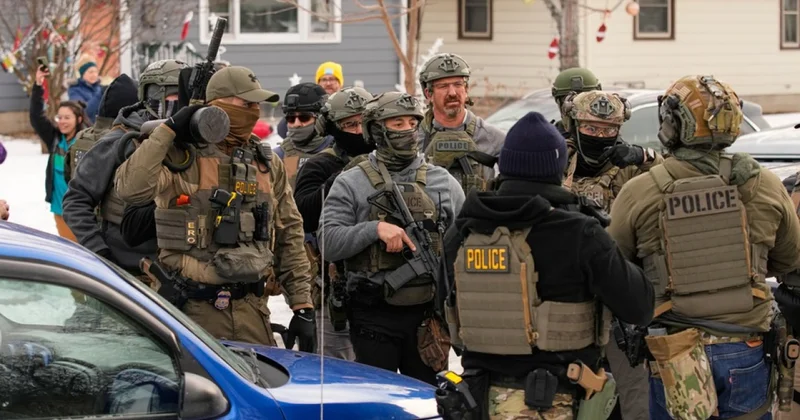 Сотрудники ICE застрелили еще одного человека в Миннеаполисе видео