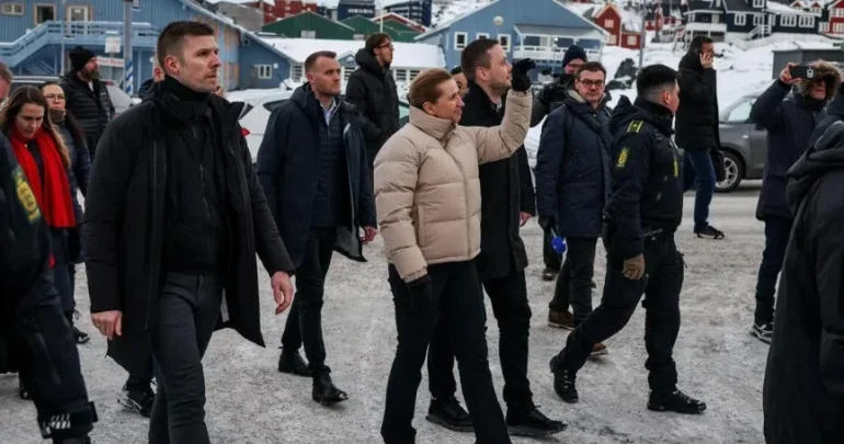 Frederiksen dəstək üçün Qrenlandiyaya getdi
