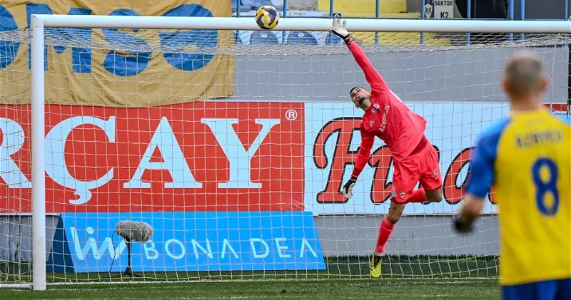 Первое поражение Карабаха в новом году