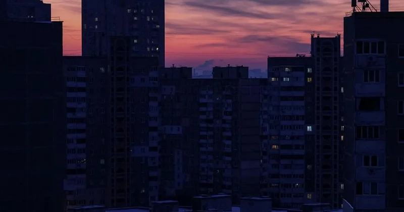 В Черниговской области Украины сотни тысяч потребителей остались без света после российской атаки