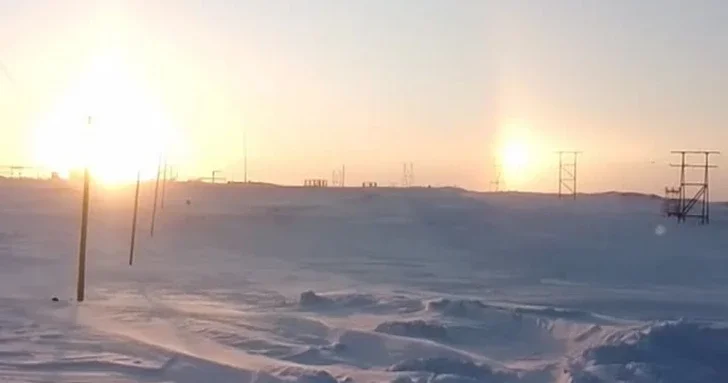 В небе над Россией заметили эффект двух солнц