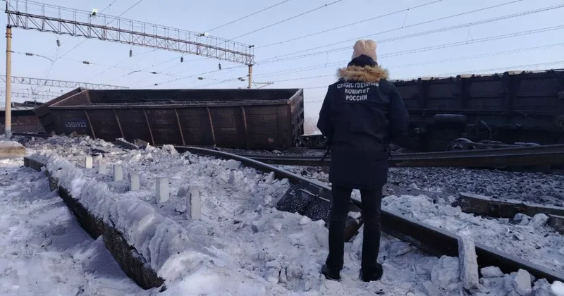В Хабаровском крае грузовой поезд сошел с рельсов