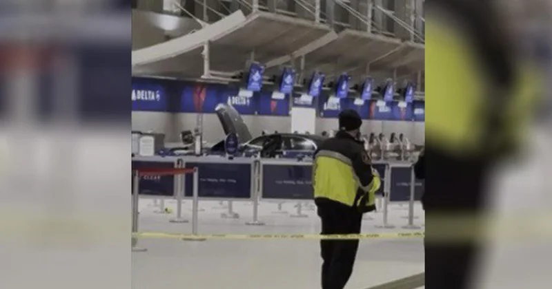 В США автомобиль протаранил ворота аэропорта есть пострадавшие ВИДЕО