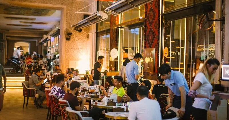 Bakının məşhur restoranında ərəb turistin pulu oğurlanıb