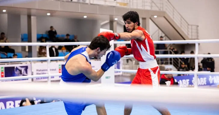 Состоялись поединки 1/8 финала чемпионата Азербайджана по боксу