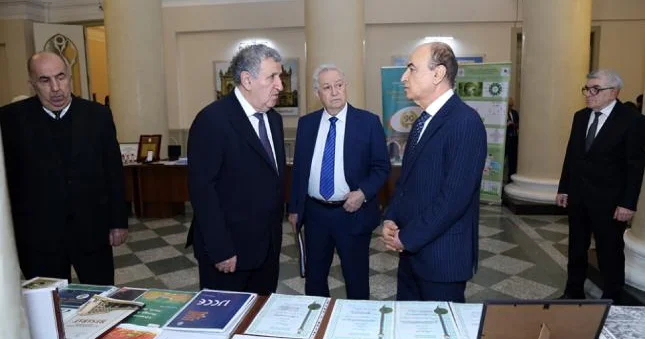 AMEA Rəyasət Heyətinin növbəti iclası keçirilib