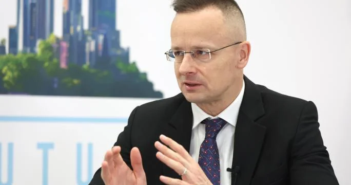 Сийярто предупредил Украину, что вмешательство в выборы в Венгрии может ей дорого обойтись