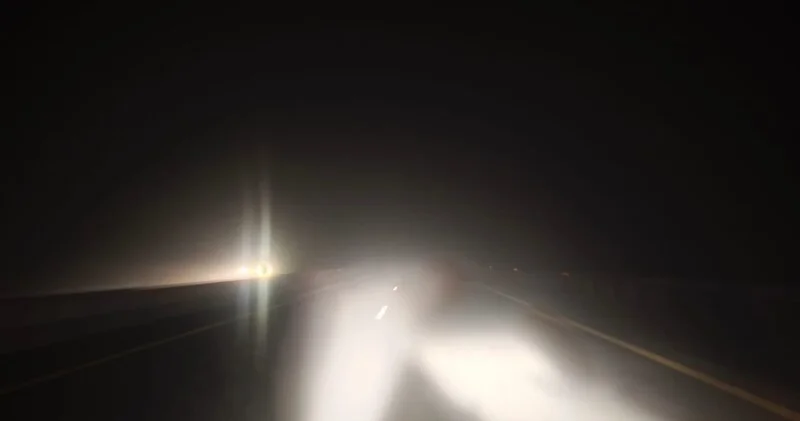 Yeni Ələt Astara magistralında qatı duman hərəkəti çətinləşdirib