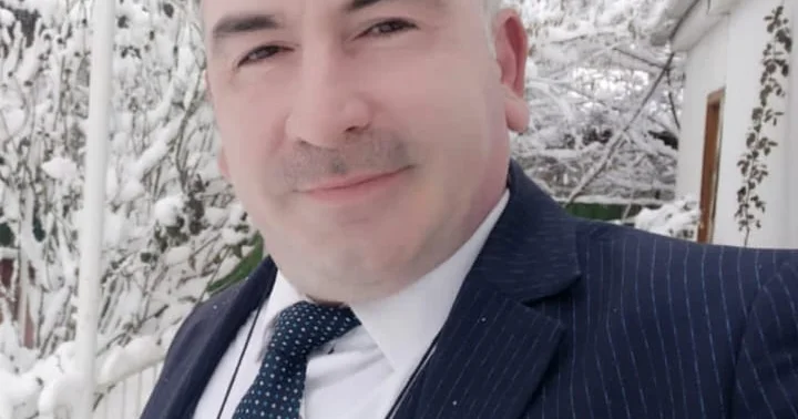 “Daşlar kimi...” və yaxud 48 yaşda ilk dəfə cib dəsmalı istəyi...