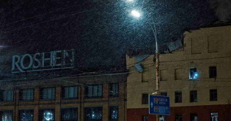 Бомбят крупнейшие города Украины видео