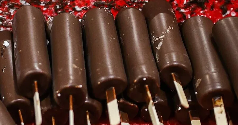 Гастроэнтеролог назвал безопасную норму эскимо для взрослых и детей