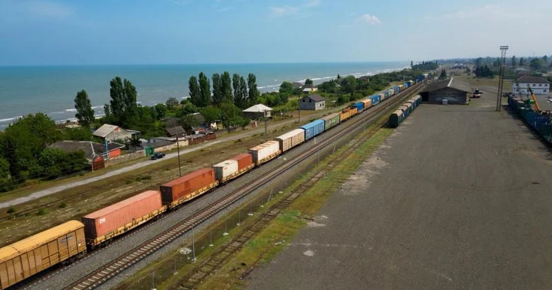 Azərbaycanda ötən il beynəlxalq dəmiryolu nəqliyyatı ilə 3 milyard dollarlıq yük daşınıb