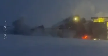 На Аляске рухнула буровая установка ВИДЕО