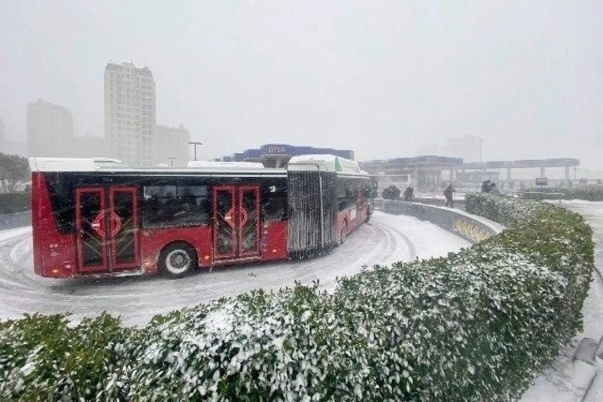 Ötən gün Bakıda 40 dan çox avtobus qəza nəticəsində zədələnib