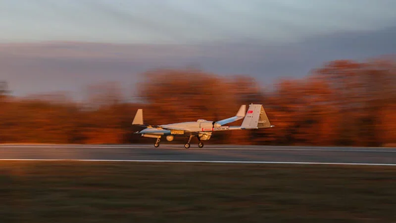 Turbo mühərrikli yeni Bayraktar TB2 səmada FOTO