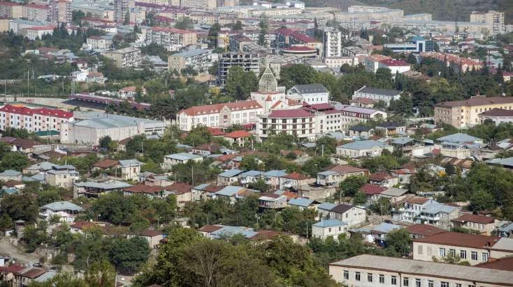 Əsgəranda yerləşən şüşə tipli istixananın əsaslı təmiri uzanır