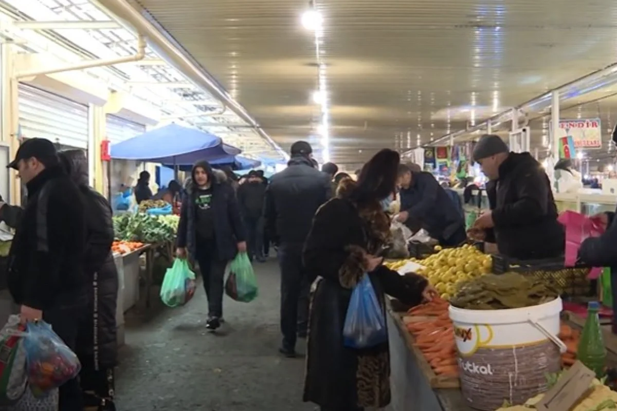 Yolların buz bağlaması bazarların işinə necə təsir edib?