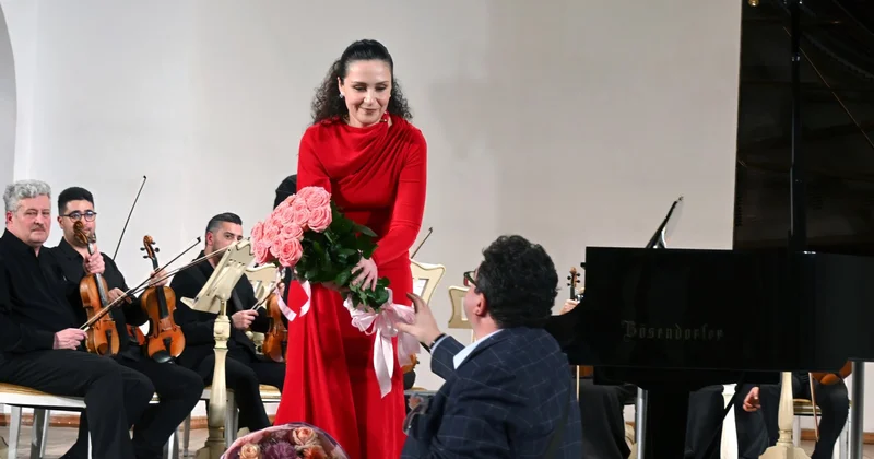 The Lady in Red в сиянии классических шедевров магия вечера в Баку (ФОТО)