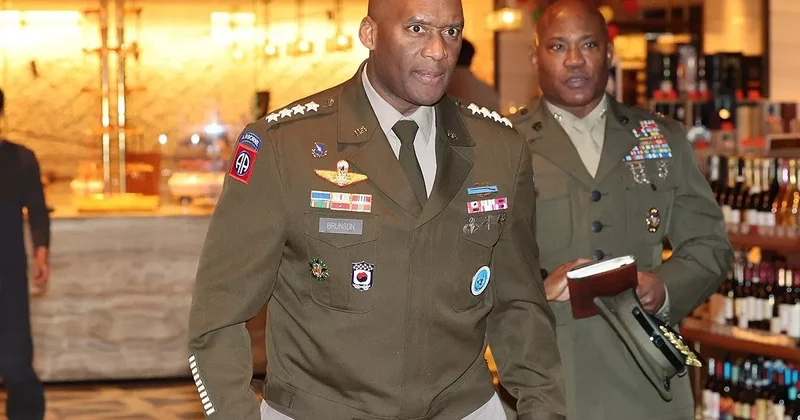 Глава USFK принес извинения Южной Корее после воздушного инцидента с Китаем