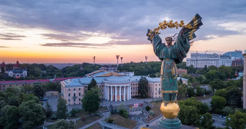 Главы правительств стран Северной Европы и Балтии прибыли в Киев