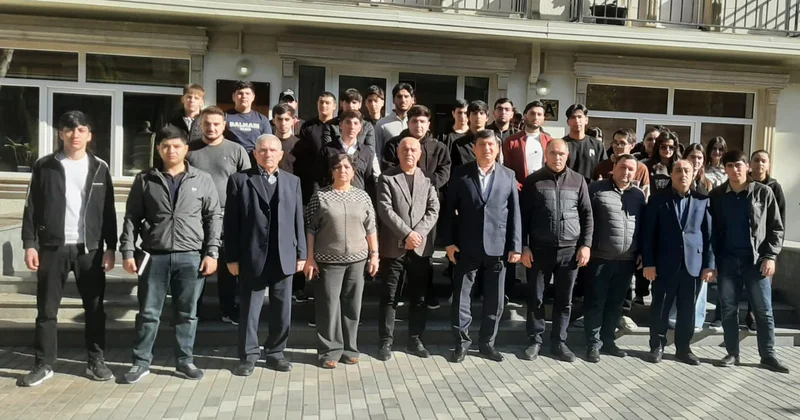 GDU rəhbərliyi tələbələri ilə Tələbə evi ndə bir araya gəldi