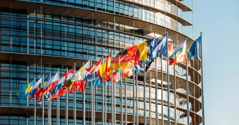 ЕС предложит окончательный запрет на импорт российской нефти после выборов в Венгрии