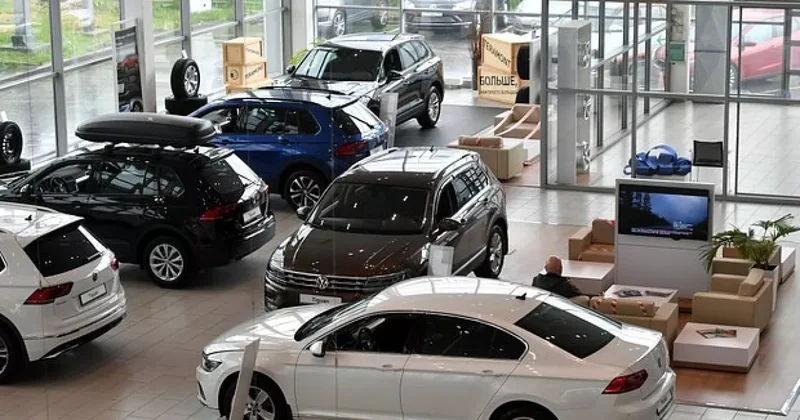 В России рухнули продажи новых автомобилей: почти 10 процентный спад