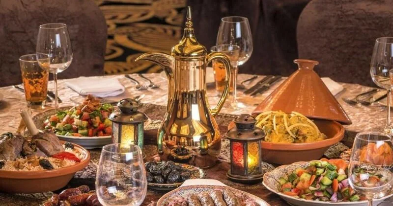 Ramazan yox, qazanc ayı: Restoranların iftar süfrəsi biznesi İslam və tibb nə deyir?