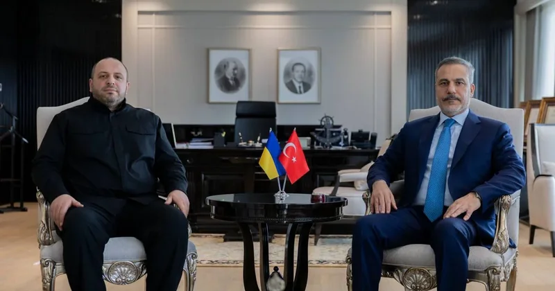 Умеров и Фидан обсудили итоги переговоров Украины, США и РФ в Женеве