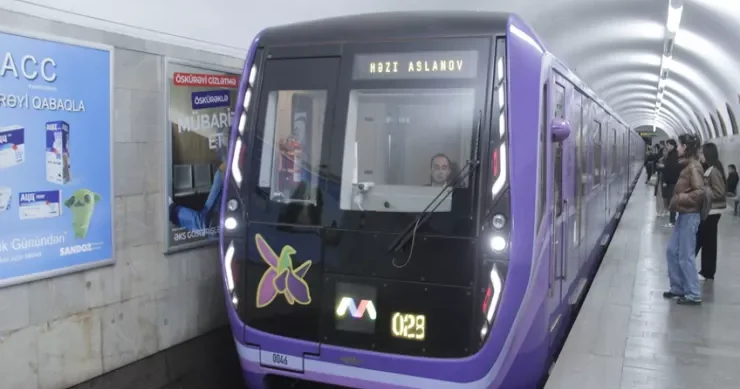 Bakı metrosunda nasazlıq: Sərnişinlər çıxarıldı YENİLƏNİB