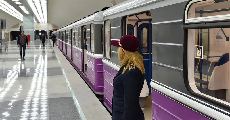 Bakı metrosunda 15 dəqiqəlik YUBANMA: Nasaz qatar xətdən çıxarıldı