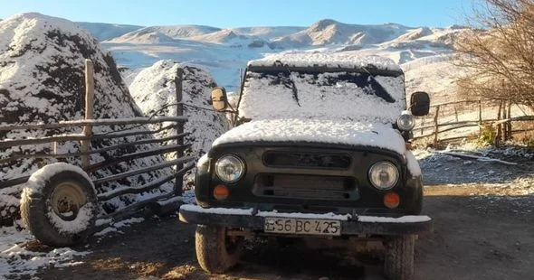 В районах Азербайджана идет снег