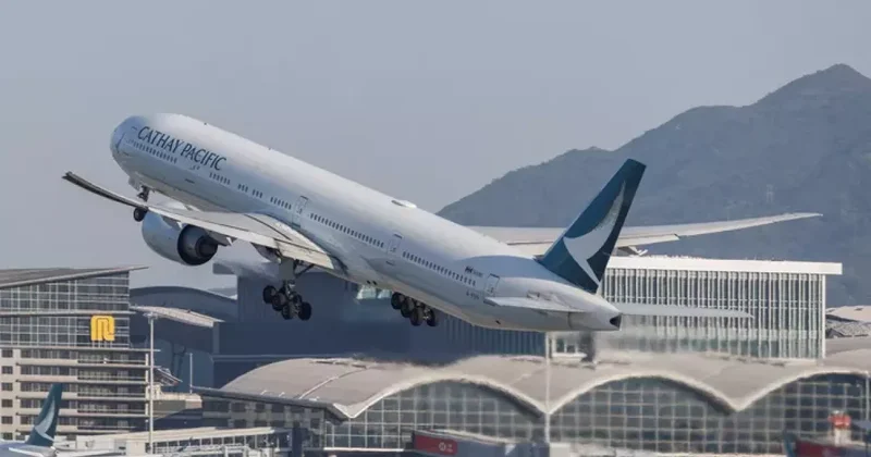 Cathay Pacific продлевает приостановку полетов в Дубай и Эр Рияд