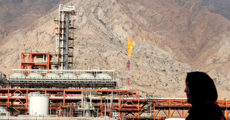 Bloomberg: Иран прекратил поставки газа в Турцию после удара Израиля