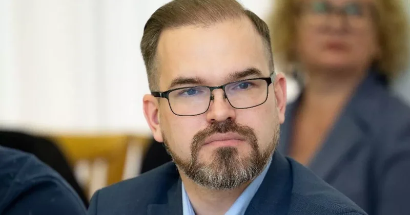 Глава Минобороны Литвы едет в Украину