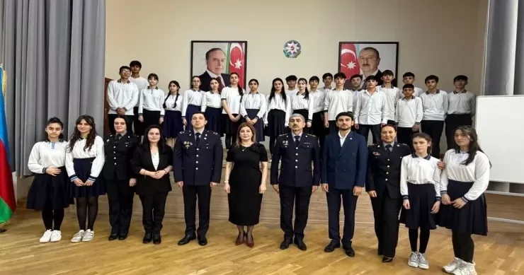 Polis Nardaran məktəbində