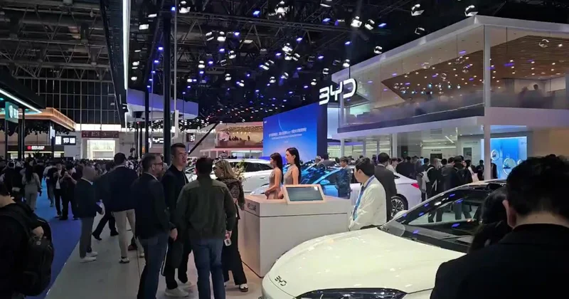 Автомобильная выставка открылась в Пекине ВИДЕО