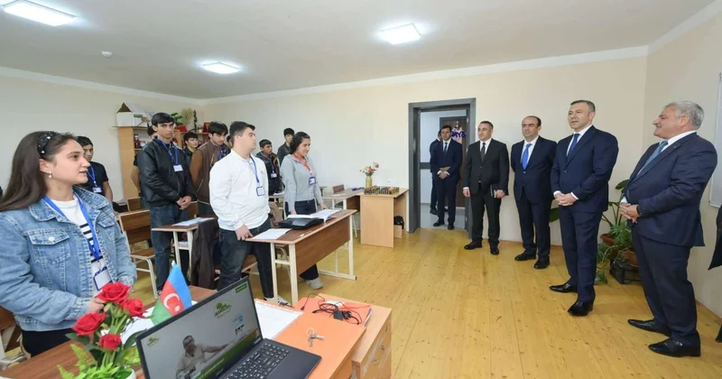 Aparat rəhbəri Tərtərdə təhsil müəssisələrinin fəaliyyəti ilə tanış olub FOTO