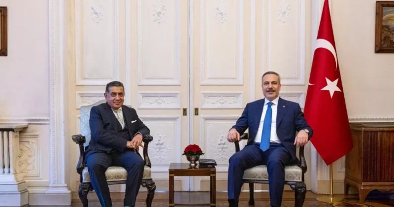 Фидан проводит встречи в Лондоне