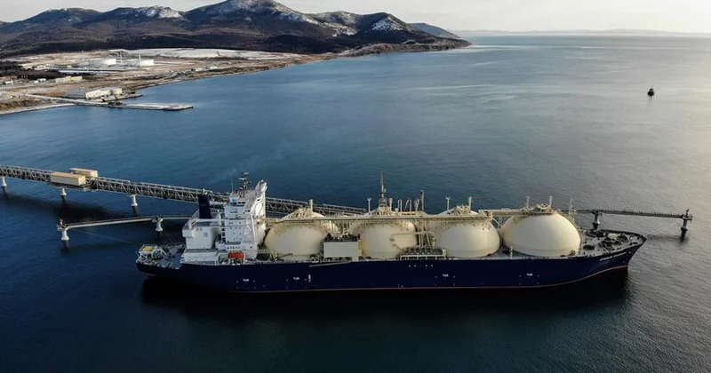 ЕС вводит запрет на импорт российского СПГ