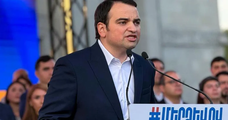 “Azərbaycanlılar Ermənistanda torpaq və mülk ala bilər” Erməni milyarderin partiyası narahatdır