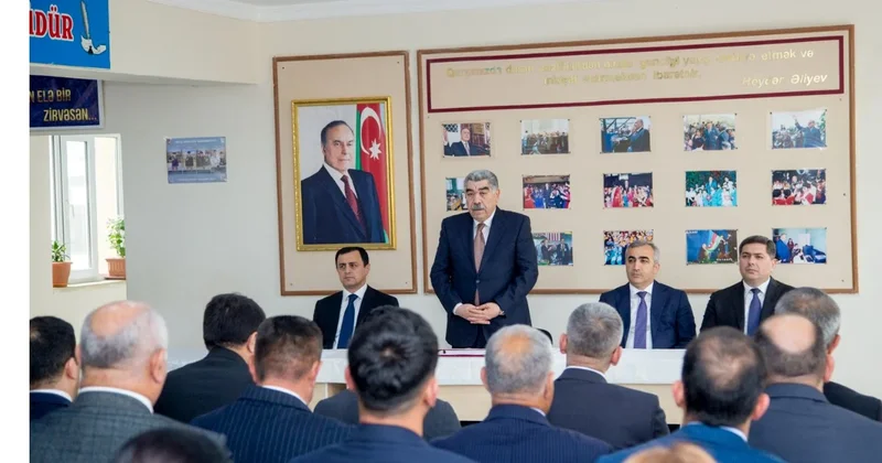 Rüstəm Xəlilov Dayıkənd kəndində səyyar qəbul keçirdi FOTOLAR