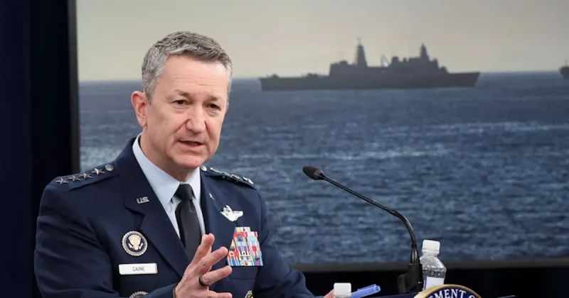 Кейн: США продолжат перехватывать иранские суда в Тихом и Индийском океанах