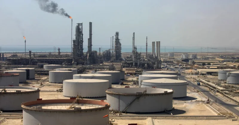Угрозы из Ирана: Если ударите по нам атакуем нефтяные объекты Саудовской Аравии